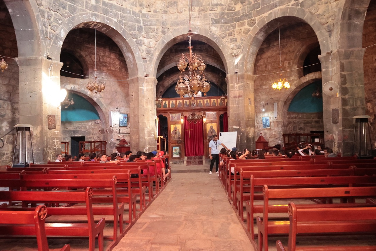 Св. Георгий, интерьер, вид на В